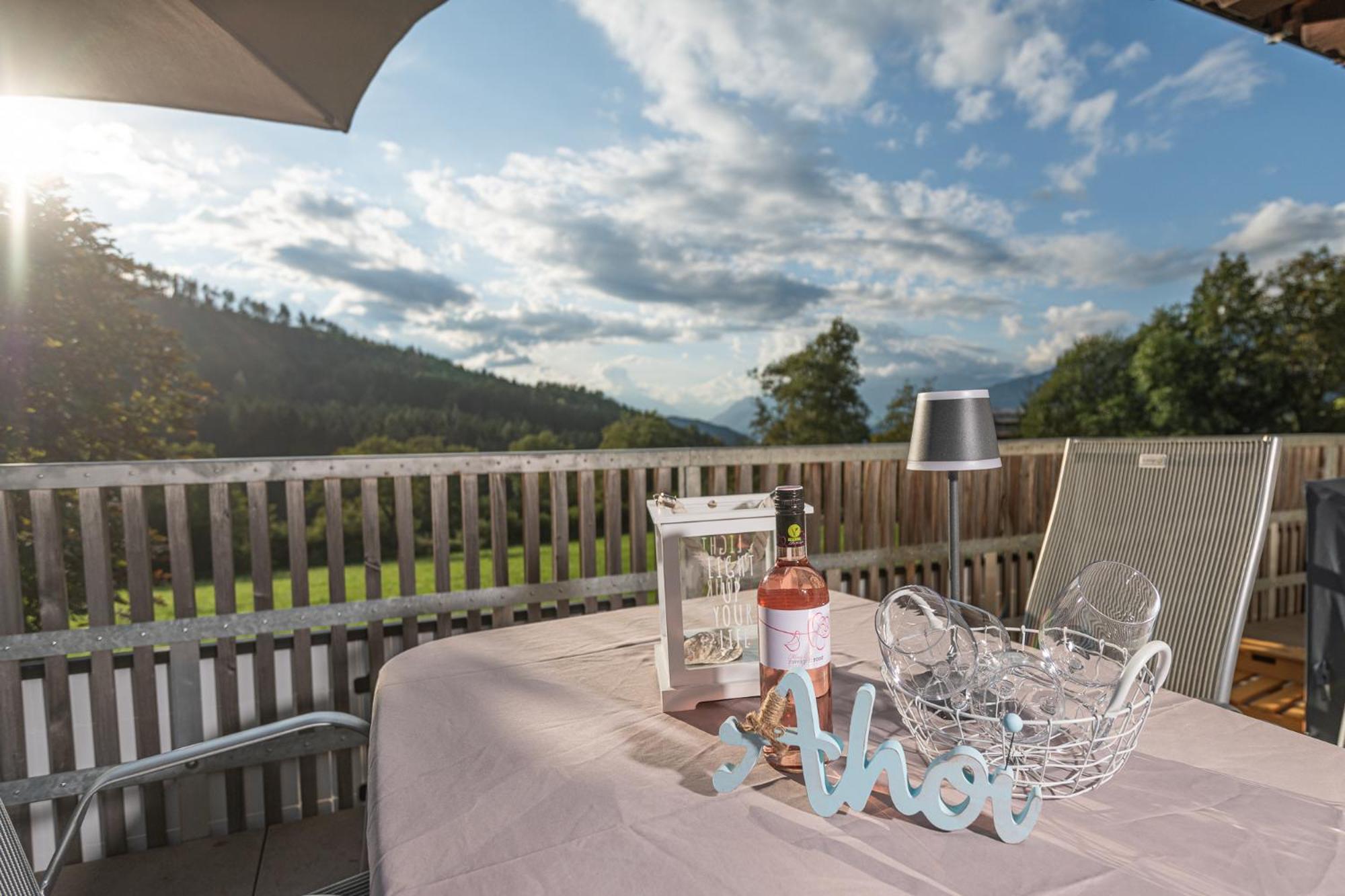 Mirnockahoi - Familienfreundliches Ferienhaus Fuer 4 Erwachsene, Maritimes Bergerlebnis, Panoramablick Von Terrasse Und Balkon, Carinthia, Millstaettersee Ferndorf Exterior photo