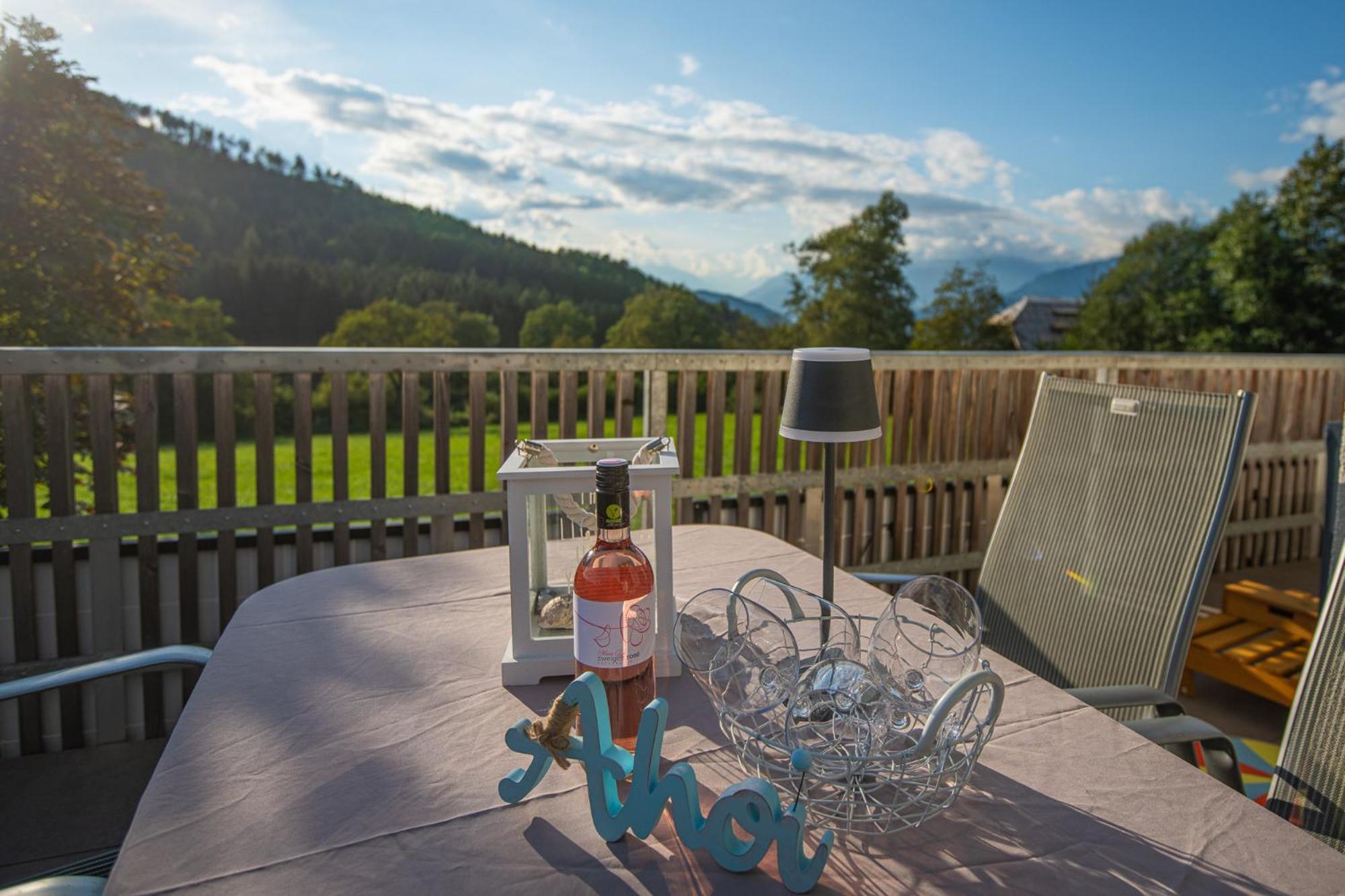Mirnockahoi - Familienfreundliches Ferienhaus Fuer 4 Erwachsene, Maritimes Bergerlebnis, Panoramablick Von Terrasse Und Balkon, Carinthia, Millstaettersee Ferndorf Exterior photo