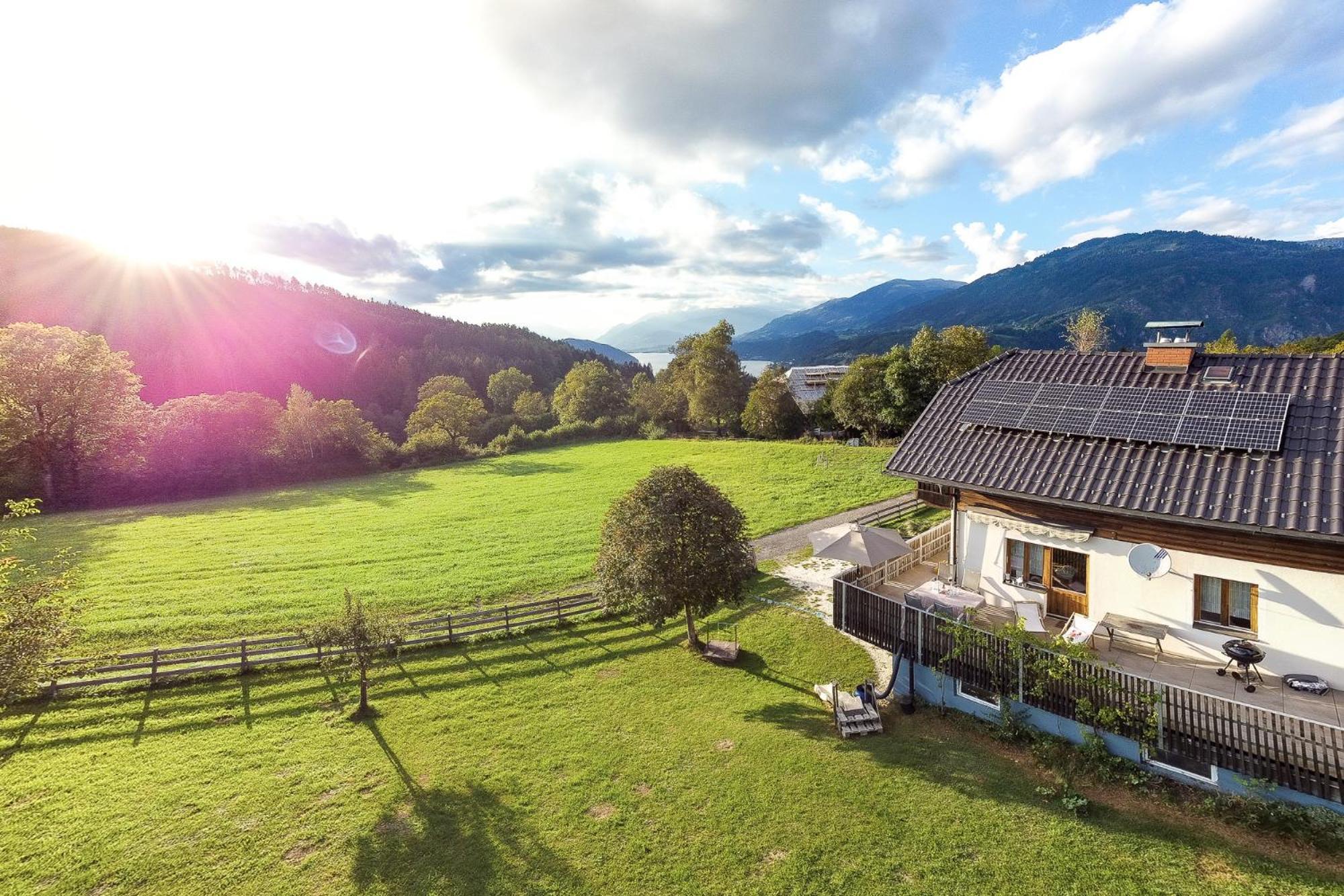Mirnockahoi - Familienfreundliches Ferienhaus Fuer 4 Erwachsene, Maritimes Bergerlebnis, Panoramablick Von Terrasse Und Balkon, Carinthia, Millstaettersee Ferndorf Exterior photo