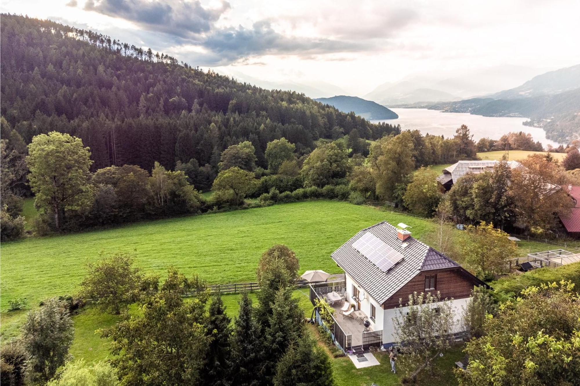 Mirnockahoi - Familienfreundliches Ferienhaus Fuer 4 Erwachsene, Maritimes Bergerlebnis, Panoramablick Von Terrasse Und Balkon, Carinthia, Millstaettersee Ferndorf Exterior photo